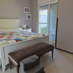 Casa térea à venda com 3 quartos, sendo 2 suítes, em Condomínio Flamboyant-B, Atibaia - SP