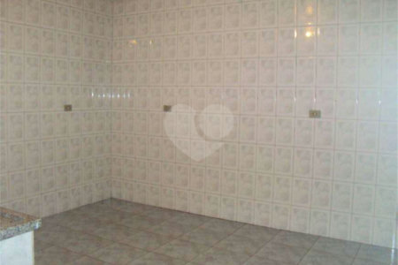 Sobrado à venda com 4 quartos em Parada Inglesa, São Paulo, SP