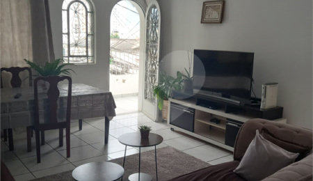 Casa Térrea à venda com 3 quartos, sendo 1 suíte,  em Parada Inglesa, São Paulo, SP