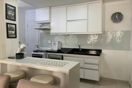 Apartamento à venda com 3 quartos em Moema, São Paulo, SP