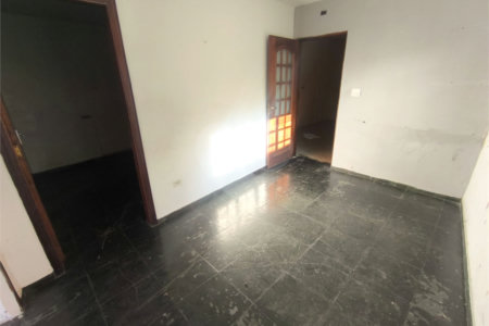 Casa à venda com 3 quartos em Jardim das Esmeraldas, São Paulo, SP