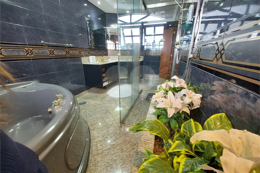 Casa à venda com 3 suítes em Vila Pereira Barreto, São Paulo, SP