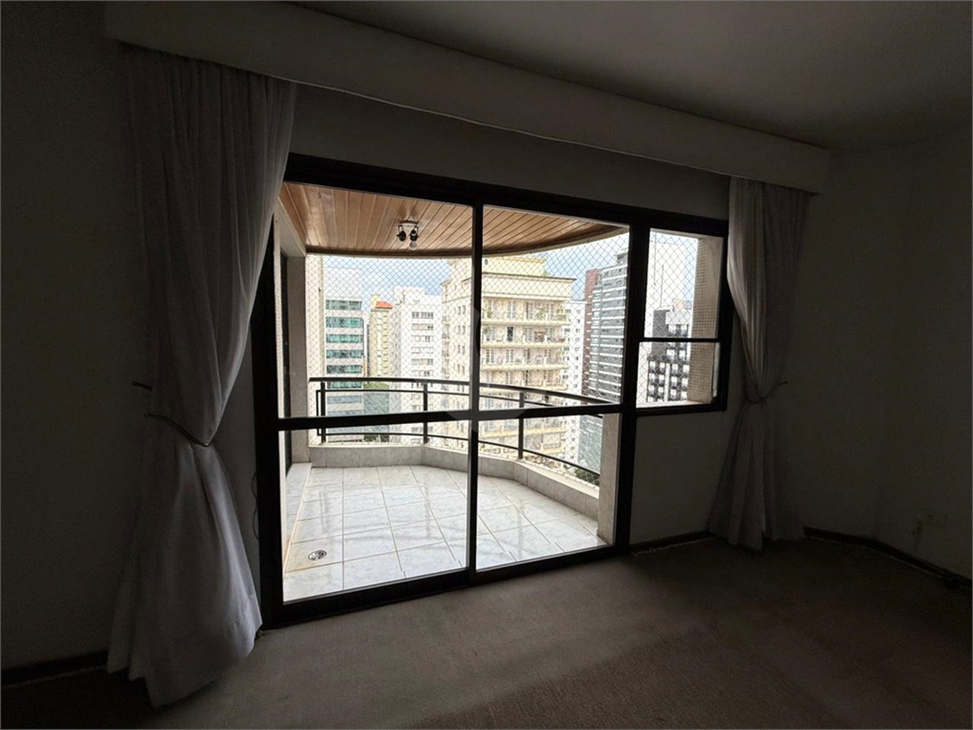Apartamento à venda com 3 quartos, sendo 1 suíte, em Jardim Paulista, São Paulo, SP