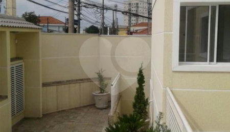 Casa à venda com 1 quarto no condomínio Camila I, São Paulo - SP