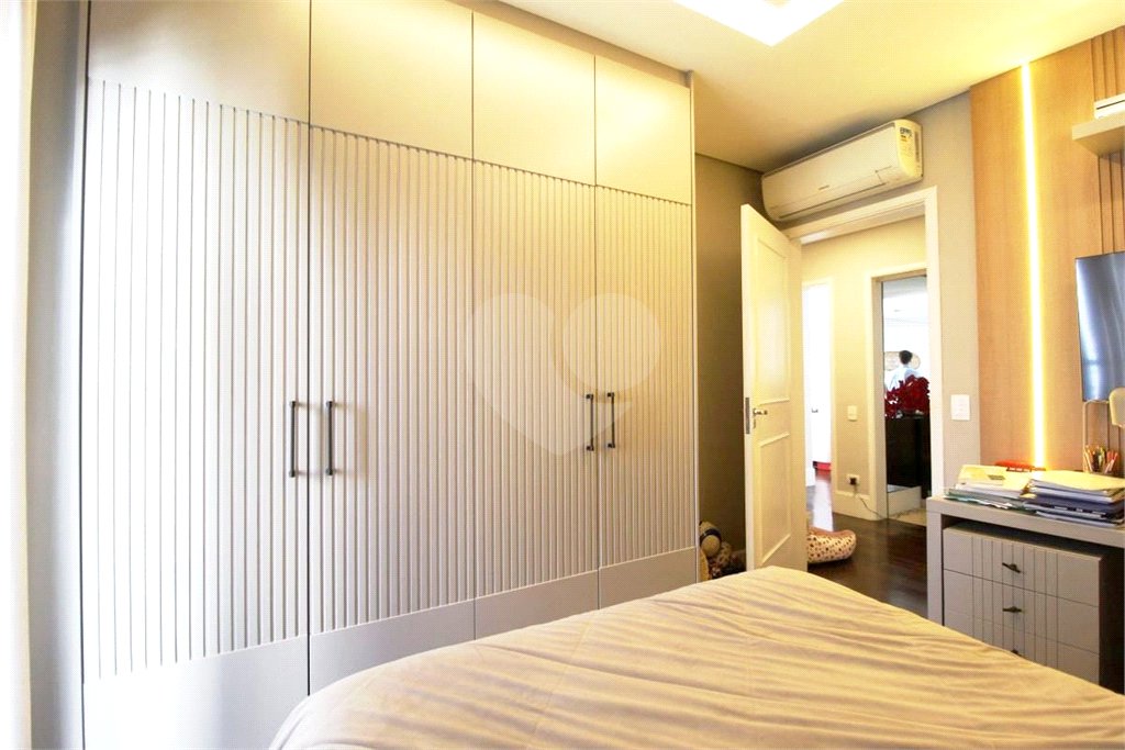Apartamento à venda com 3 quartos, sendo 1 suíte, em Indianópolis, São Paulo, SP