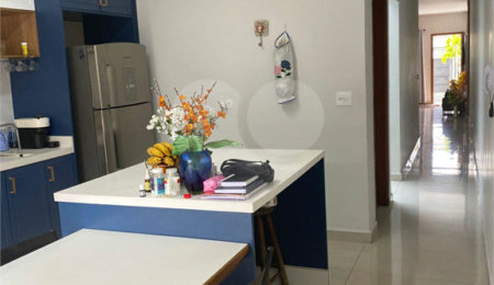 Sobrado à venda com 3 quartos, sendo 1 suíte, em Parada Inglesa, São Paulo, SP