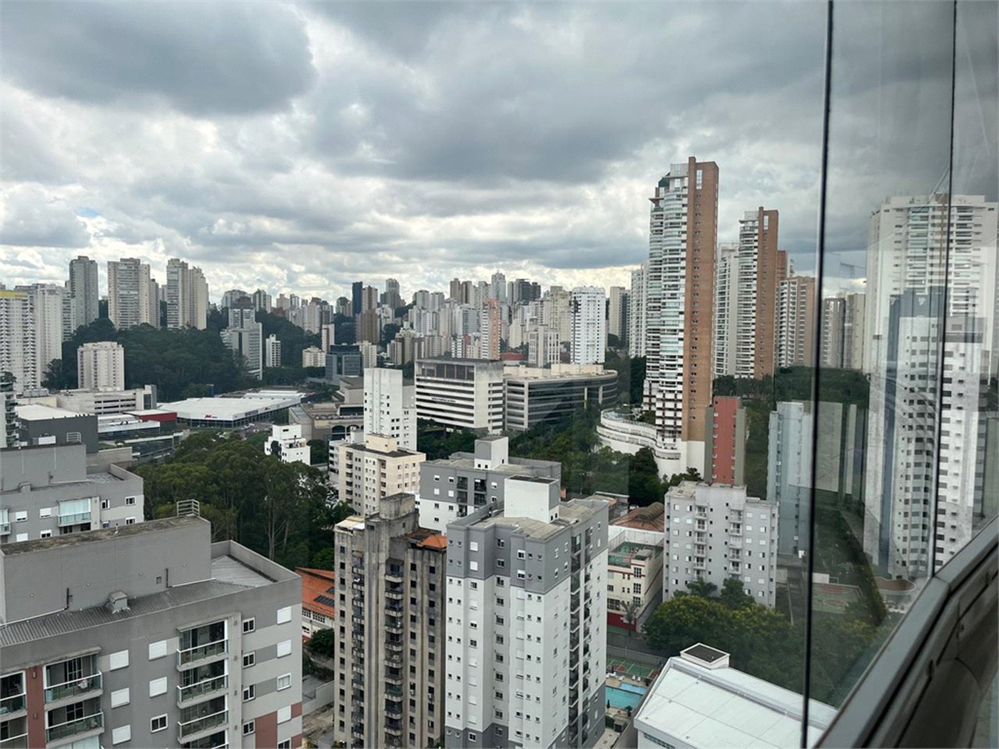 Apartamento à venda com 3 suítes em Vila Andrade, São Paulo, SP