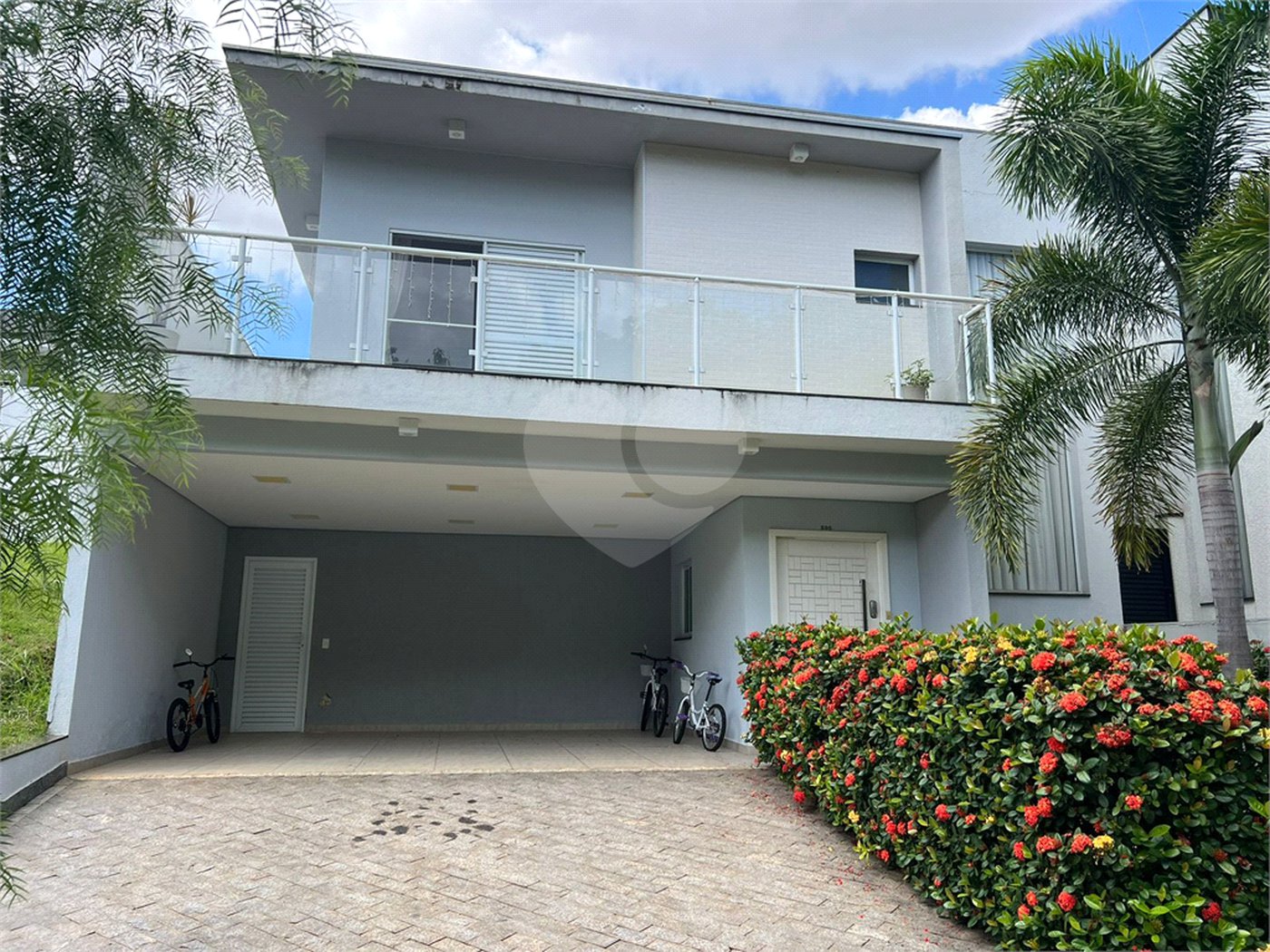 Casa à venda com 3 quartos, sendo 1 suíte,  no condomínio Golden Park Residence, Sorocaba - SP