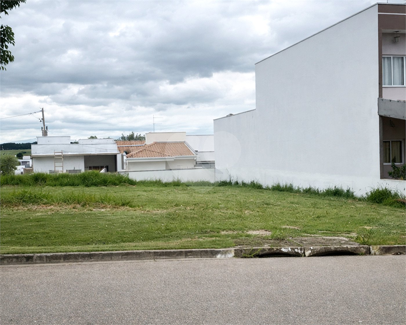 Terreno à venda no condomínio Jardim, Sorocaba - SP