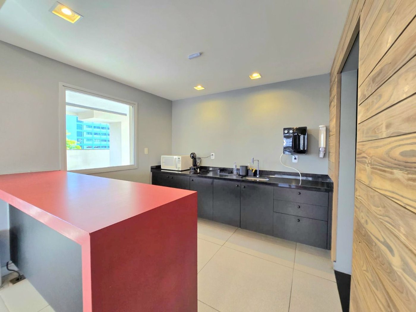 Apartamento com 2 dormitórios à venda, 74 m² por R$ 1.010.000,00 - Embaré - Santos/SP