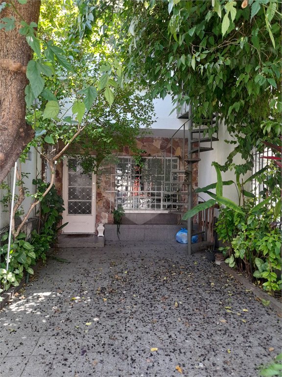 Sobrado à venda com 3 quartos, sendo 1 suíte, em Vila Mariana, São Paulo, SP