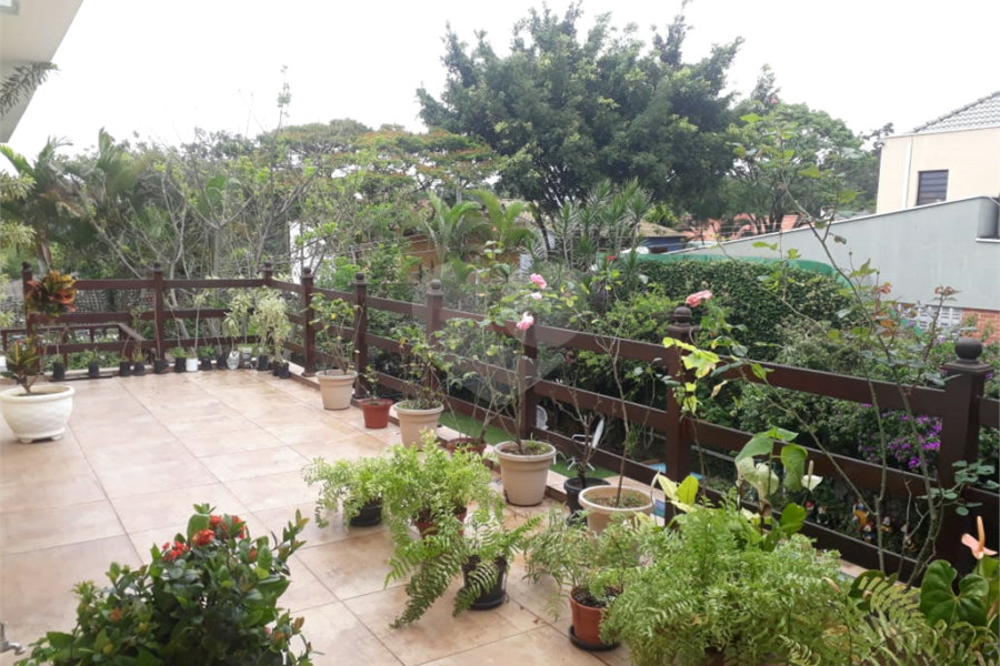 Sobrado à venda com 6 quartos, sendo 5 suítes, em Tremembé, São Paulo, SP