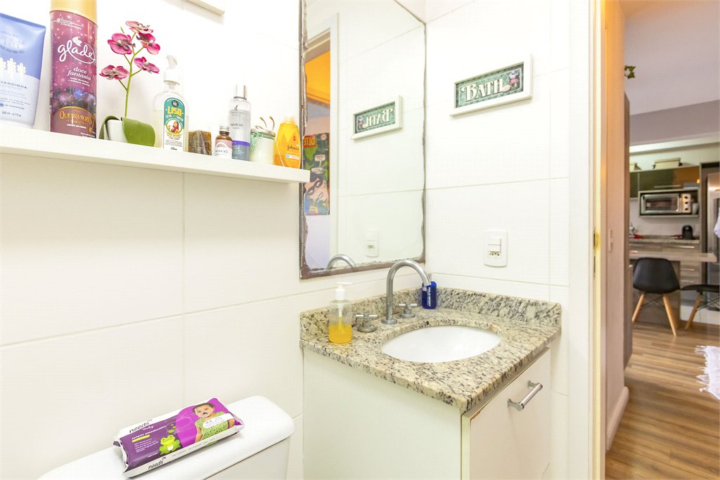 Apartamento à venda com 2 quartos, sendo 1 suíte,  em Bosque da Saúde, São Paulo, SP