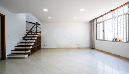 Casa de Vila à venda com 3 quartos, sendo 2 suítes, em Campo Belo, São Paulo, SP