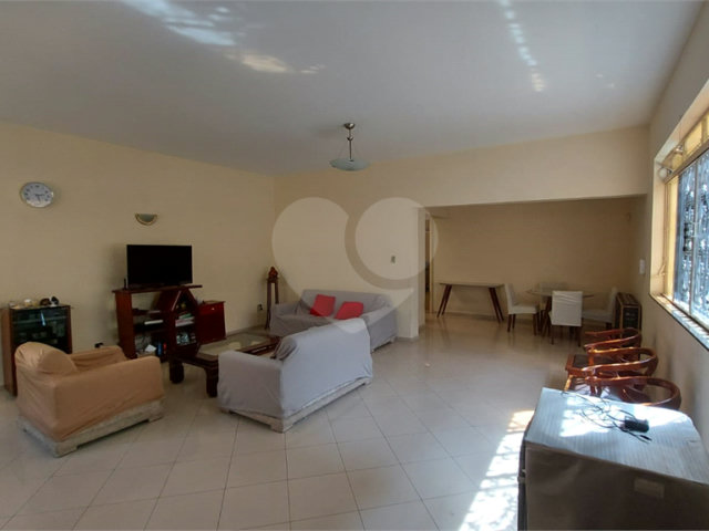 Casa à venda com 4 quartos, sendo 3 suítes,  em Jardim Luzitânia, São Paulo, SP