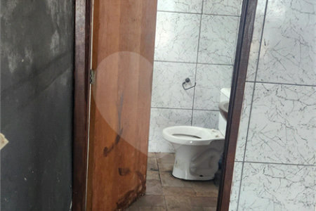 Sobrado à venda em Jardim Luciana, Itaquaquecetuba, SP