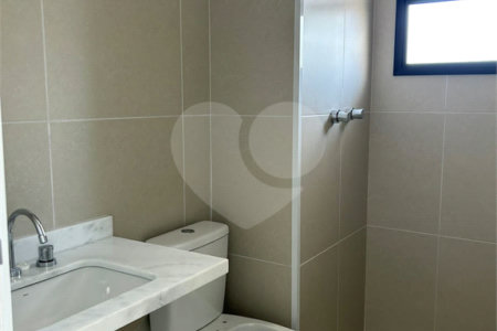 Apartamento à venda com 3 quartos, sendo 1 suíte, em Vila Bastos, Santo André, SP
