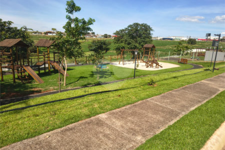 Terreno à venda no condomínio Riviera Village Cravinhos, Cravinhos - SP