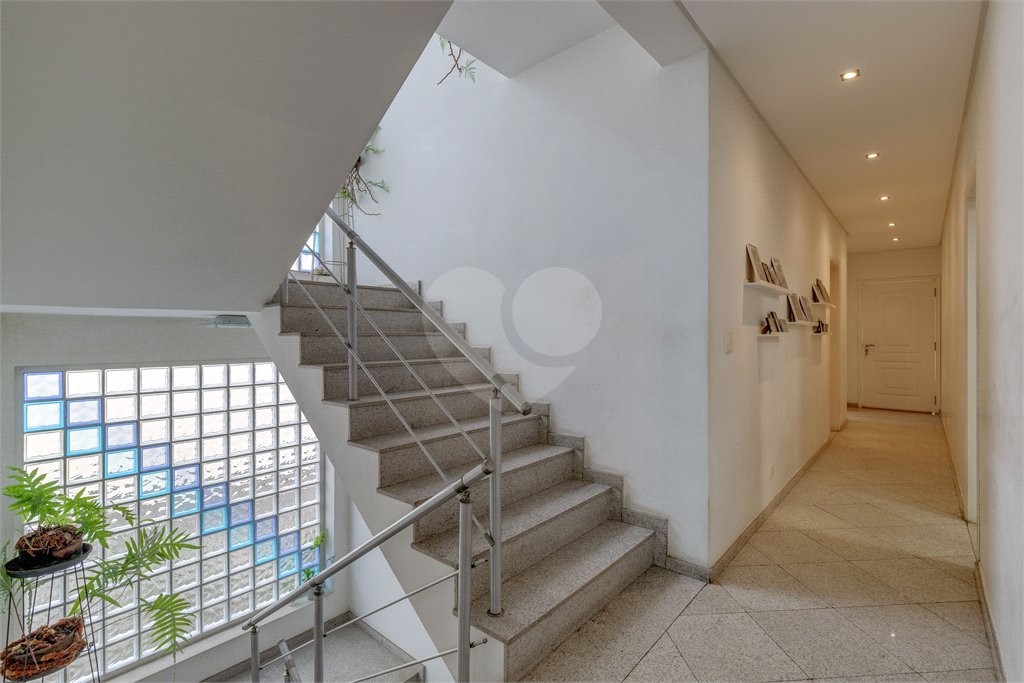 Casa à venda com 4 suítes em Chácara Monte Alegre, São Paulo, SP