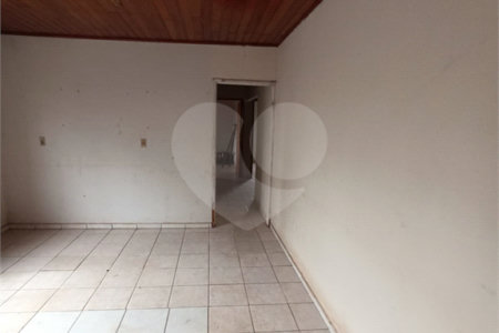 Salão à venda com 3 quartos, sendo 1 suíte, em Vila Áurea, Ponta Porã, MS