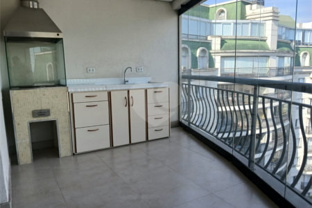 Cobertura à venda com 4 quartos, sendo 3 suítes,  em Cidade São Francisco, São Paulo, SP