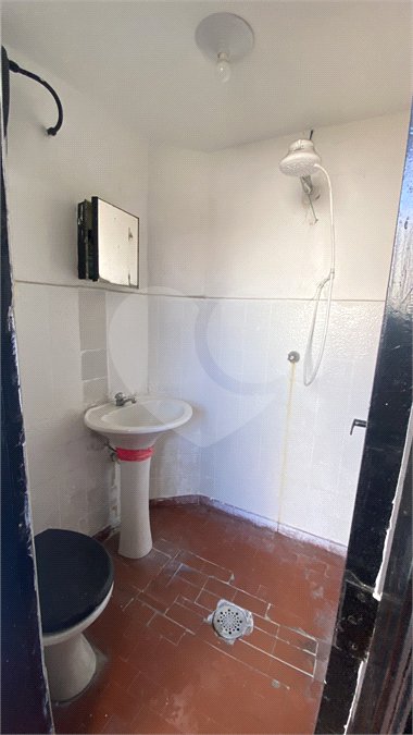 Sobrado à venda ou para alugar com 4 quartos, sendo 1 suíte,  em Parque Colonial, São Paulo, SP