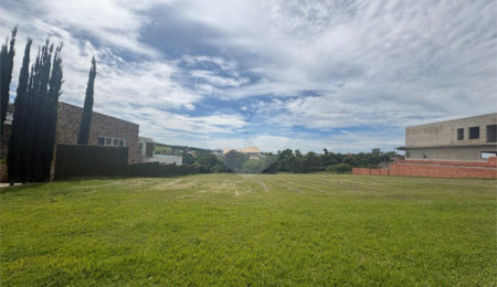 Terreno à venda no condomínio Village Saint Charbel, Araçoiaba da Serra - SP