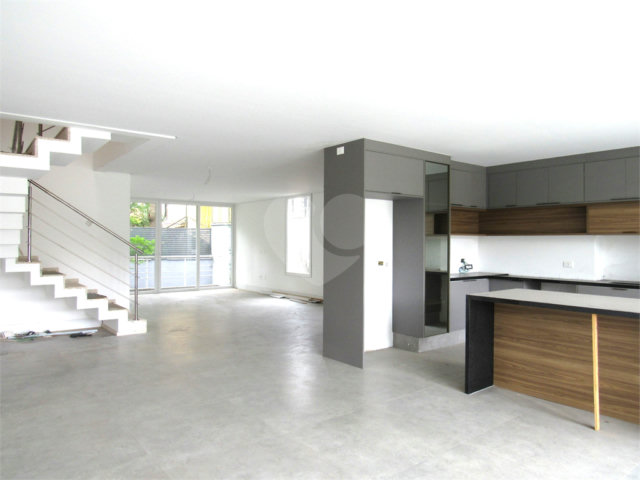 Casa à venda com 4 suítes no condomínio Premiere, São Paulo - SP