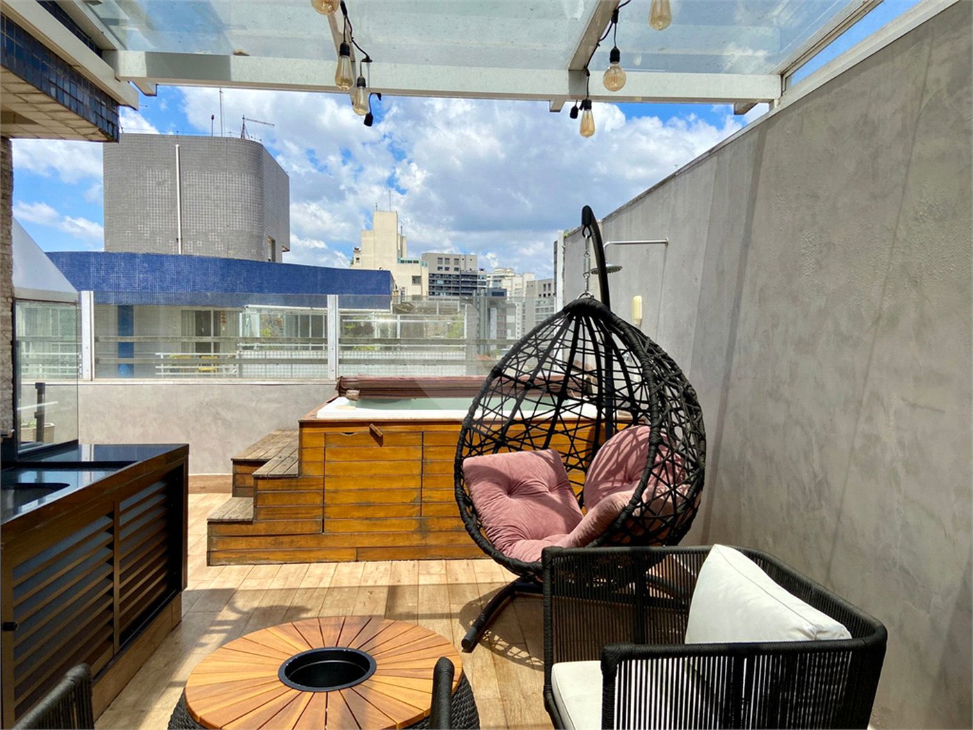 Cobertura à venda com 2 quartos, sendo 1 suíte, em Vila Mariana, São Paulo, SP