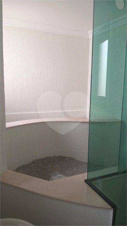 Casa à venda com 5 quartos, sendo 2 suítes, no condomínio Vinhas da Vista Alegre - Lado Sede, Vinhedo - SP