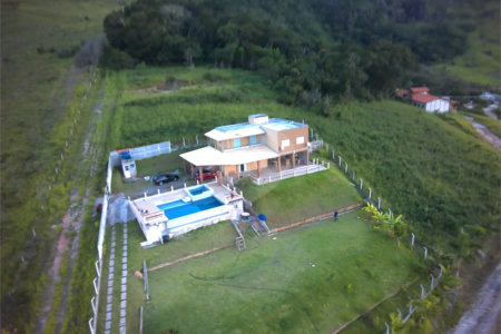 Chácara à venda com 3 quartos, sendo 1 suíte,  em Botujuru, Mogi das Cruzes, SP