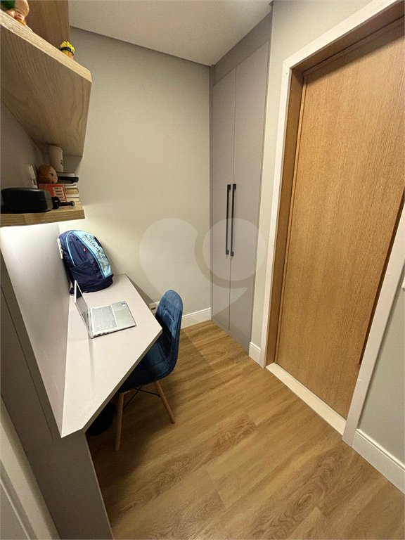 Apartamento à venda com 2 suítes em Vila Anastácio, São Paulo, SP