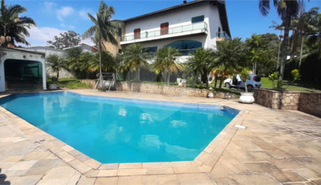 Casa à venda com 4 suítes no condomínio Parque Imperial da Cantareira, Mairiporã - SP