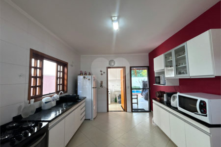 Casa à venda com 3 suítes no condomínio Atibaia Park I, Atibaia - SP