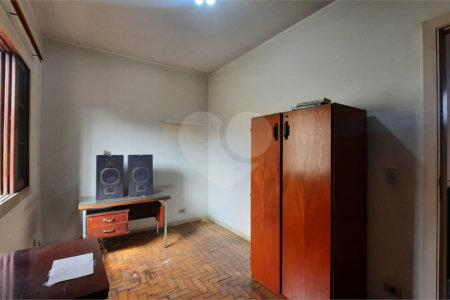 Sobrado à venda com 4 quartos, sendo 1 suíte,  em City Campo Grande, São Paulo, SP
