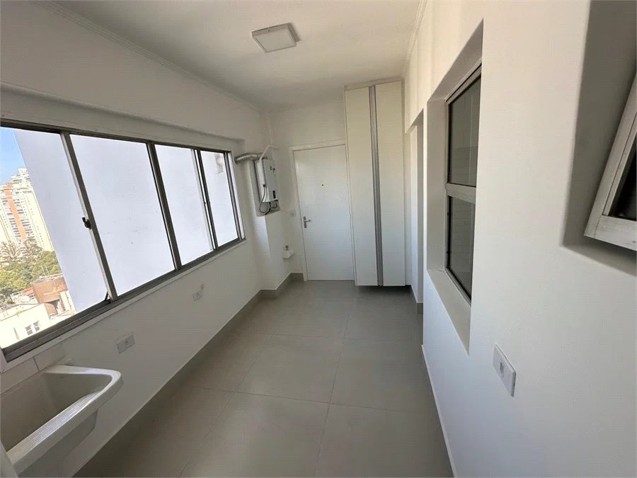 Apartamento à venda com 3 quartos, sendo 2 suítes, em Jardim Ampliação, São Paulo, SP