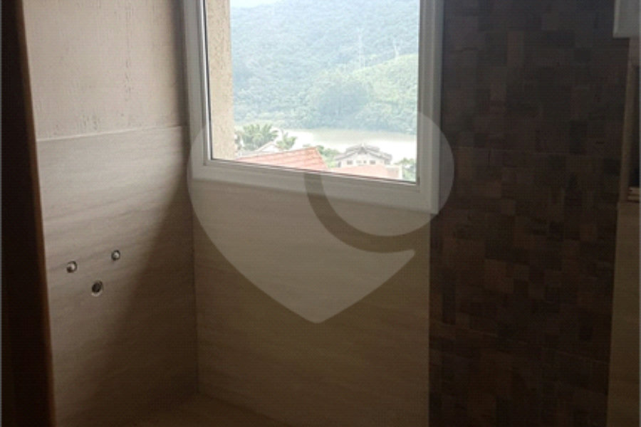Casa à venda com 5 quartos, sendo 3 suítes,  em Serra da Cantareira, Mairiporã, SP