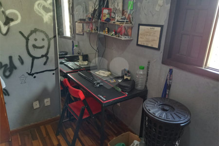 Casa à venda com 3 quartos, sendo 1 suíte, em Vila Dalva, São Paulo, SP