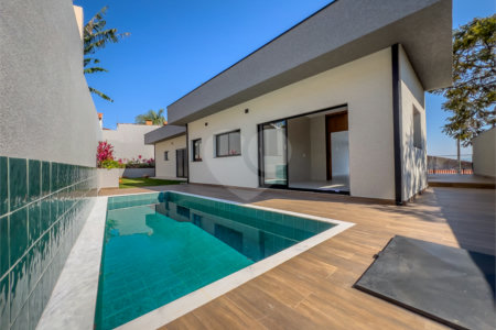 Casa à venda com 3 suítes em Jardim Paulista, Atibaia, SP