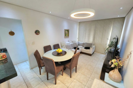 Apartamento 2 Dormitórios com Vista Mar, 1 Suíte e 50m da Praia – Santos