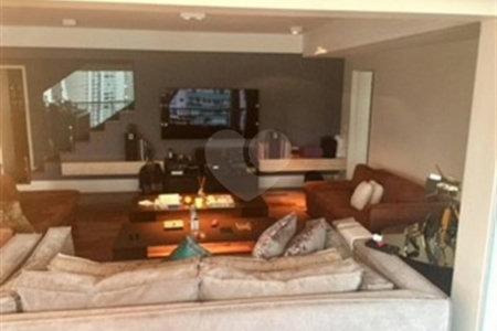 Apartamento à venda com 3 suítes em Campo Belo, São Paulo, SP