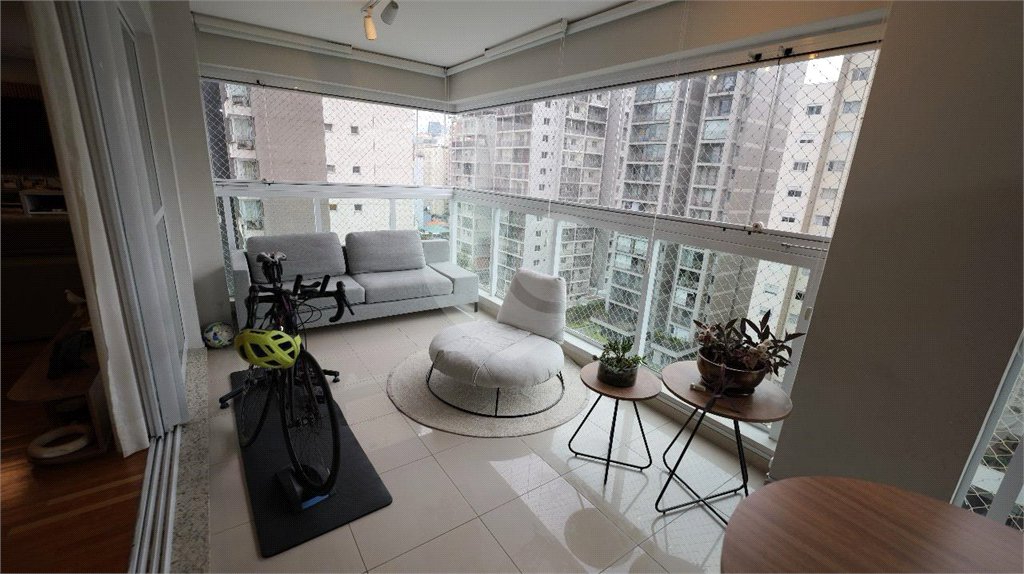 Apartamento á venda - Vila Olímpia