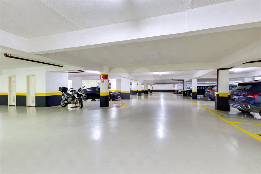 Apartamento à venda com 4 quartos, sendo 2 suítes, em Campo Belo, São Paulo, SP