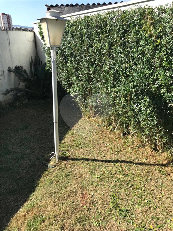 Casa à venda com 2 suítes no condomínio Independence, São Paulo - SP