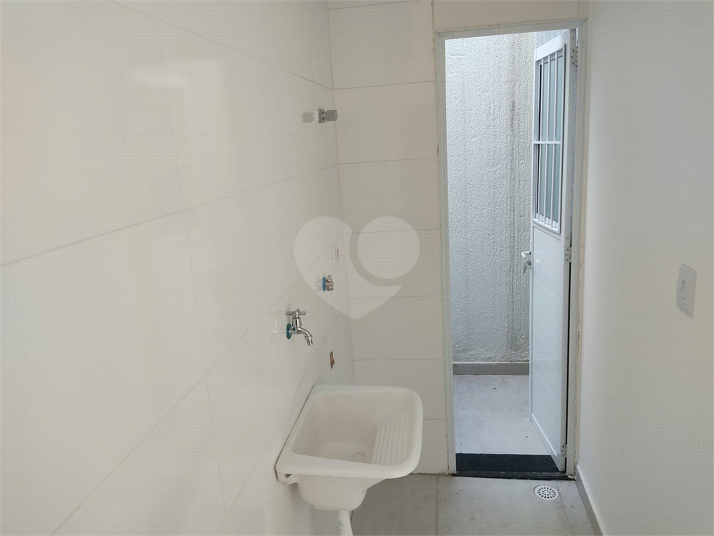 Casa à venda com 2 quartos no condomínio Maria, São Paulo - SP