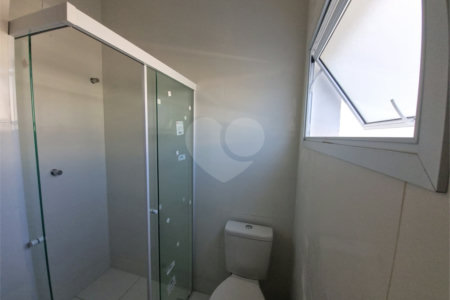 Casa à venda com 3 quartos, sendo 1 suíte, no condomínio Residencial Américo Figueiredo, Sorocaba - SP