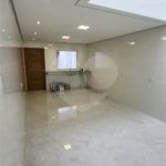 Sobrado Amplo 135m² - 3 Dorms (1 Suíte) `a venda na Vila Matilde /SP.