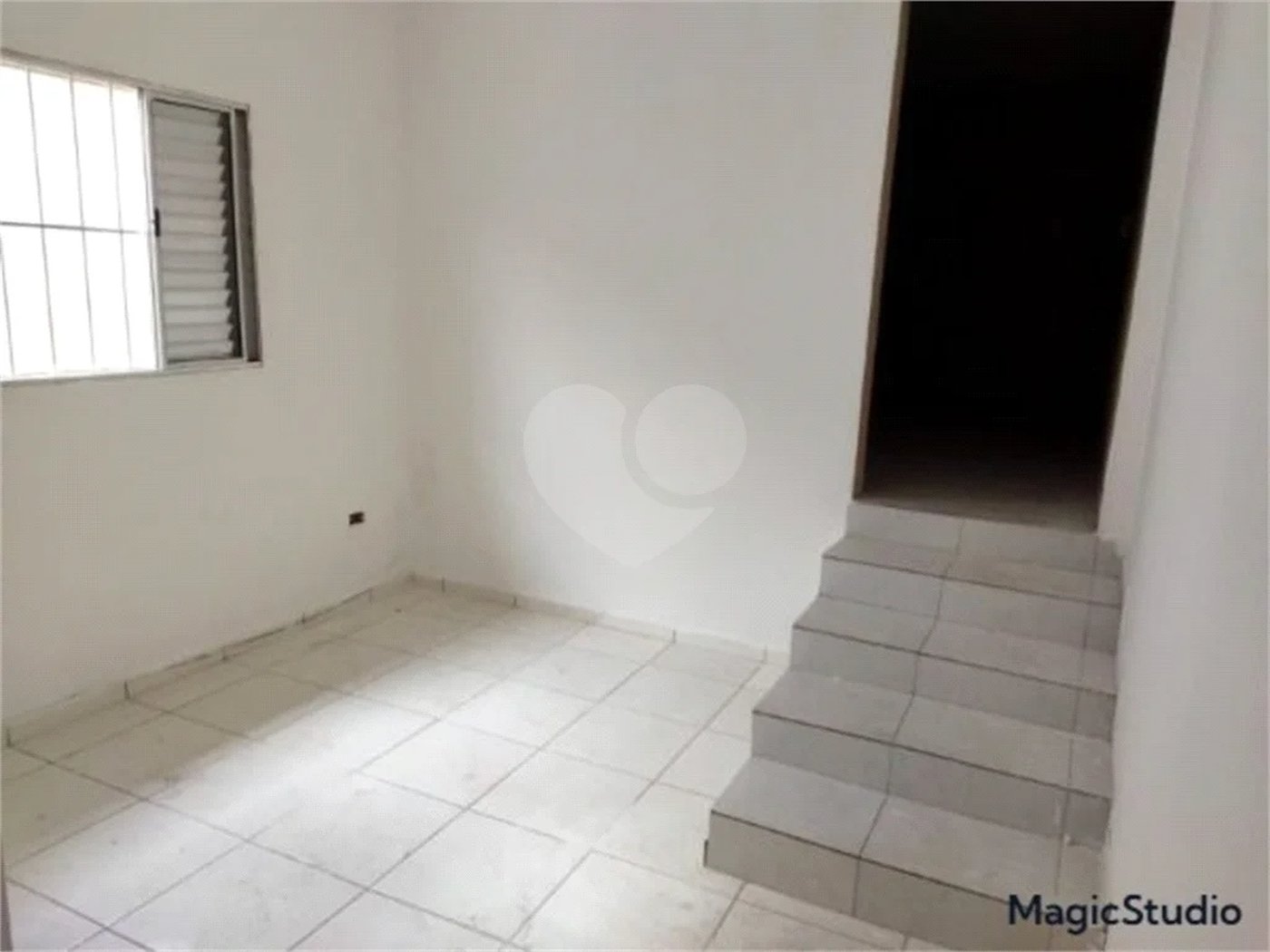 Galpão com 409m² , 10 vagas de garagem , 3 banheiros , 3 salas , à venda na Moóca.