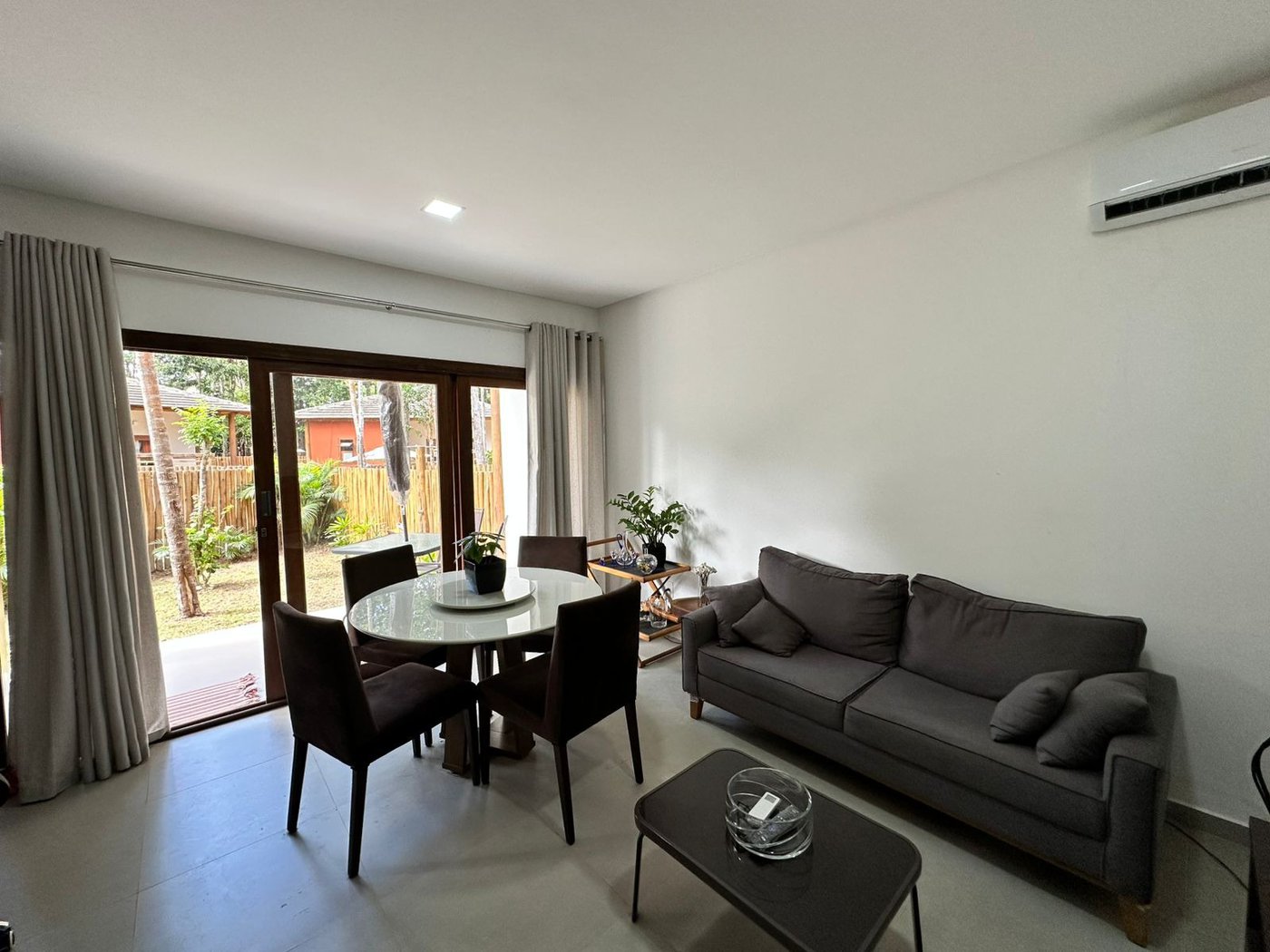 Apartamento à venda com 2 quartos, sendo 1 suíte / Arraial D'ajuda, Arraial D'ajuda, BA