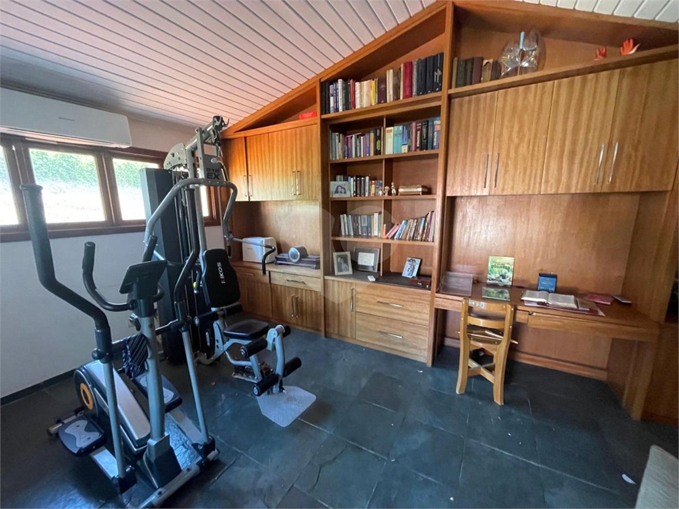 Casa à venda com 4 quartos, sendo 2 suítes, no condomínio Ype Branco 2, São Paulo - SP